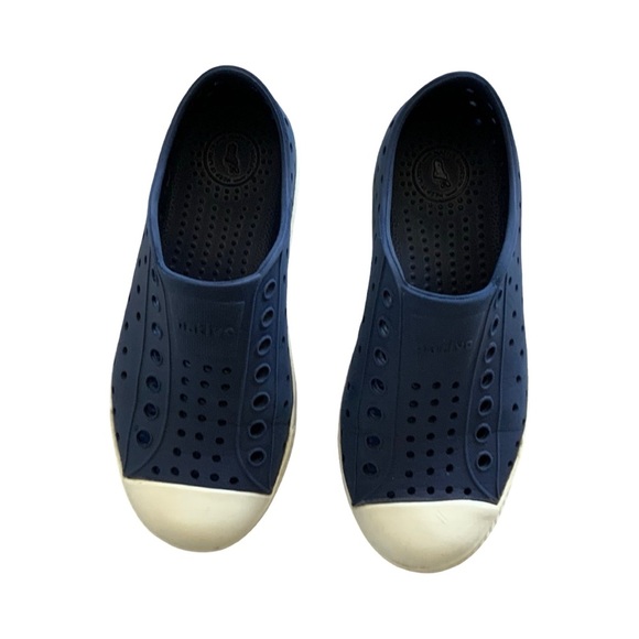 Navy Blue Native Jefferson Shoes Size 12 - Picture 2 of 3